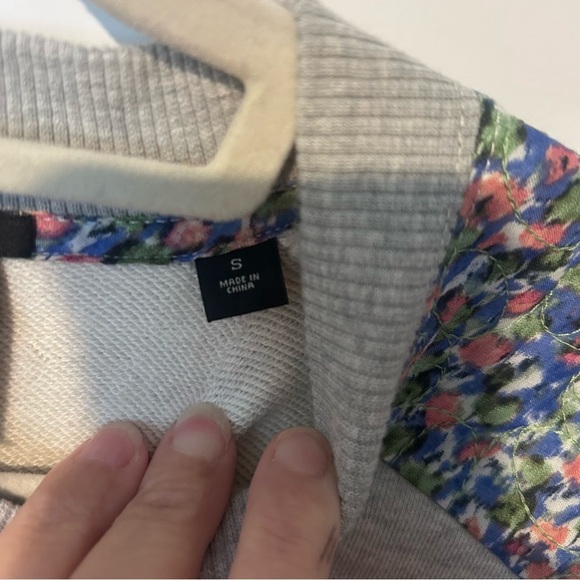 Scotch & Soda Crewneck. Gray. Flowers. Small. - Picture 5 of 7